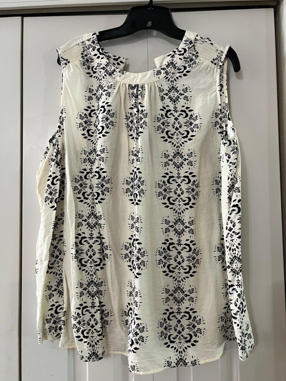 Lane Bryant Cream Cold-Shoulder Tunic with Black Pattern